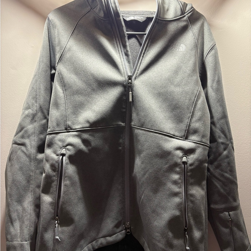 The North Face Gray Performance Jacket with Streamlined Design